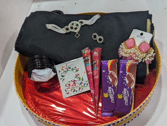 কালো কালারের ম্যাচিং এই কম্বো সেটটি হতে পারে আপনার প্রিয় মানুষের মুখের হাসির কারণ