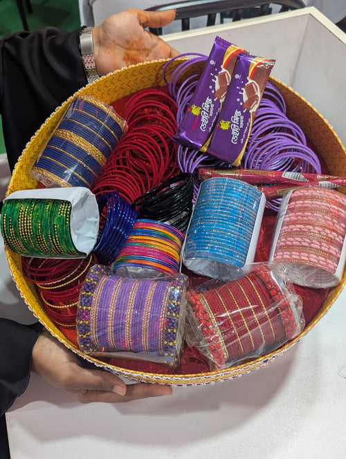 বিভিন্ন চুরির বাহারি রঙের কালেকশন গুলো পাবেন আমাদের কাছে