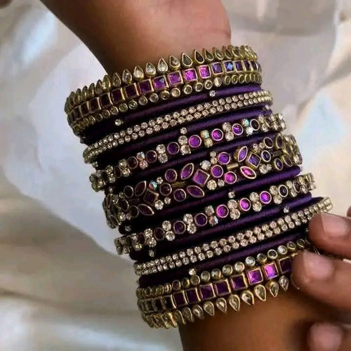 কুন্দন এবং সুতার সংমিশ্রণে ভাইরাল হ্যান্ডমেট চুরি